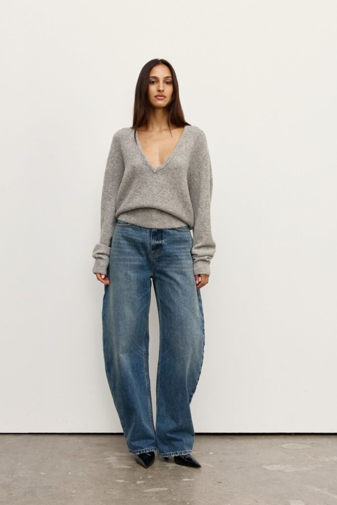SONIA V NECK - LIGHT GREY