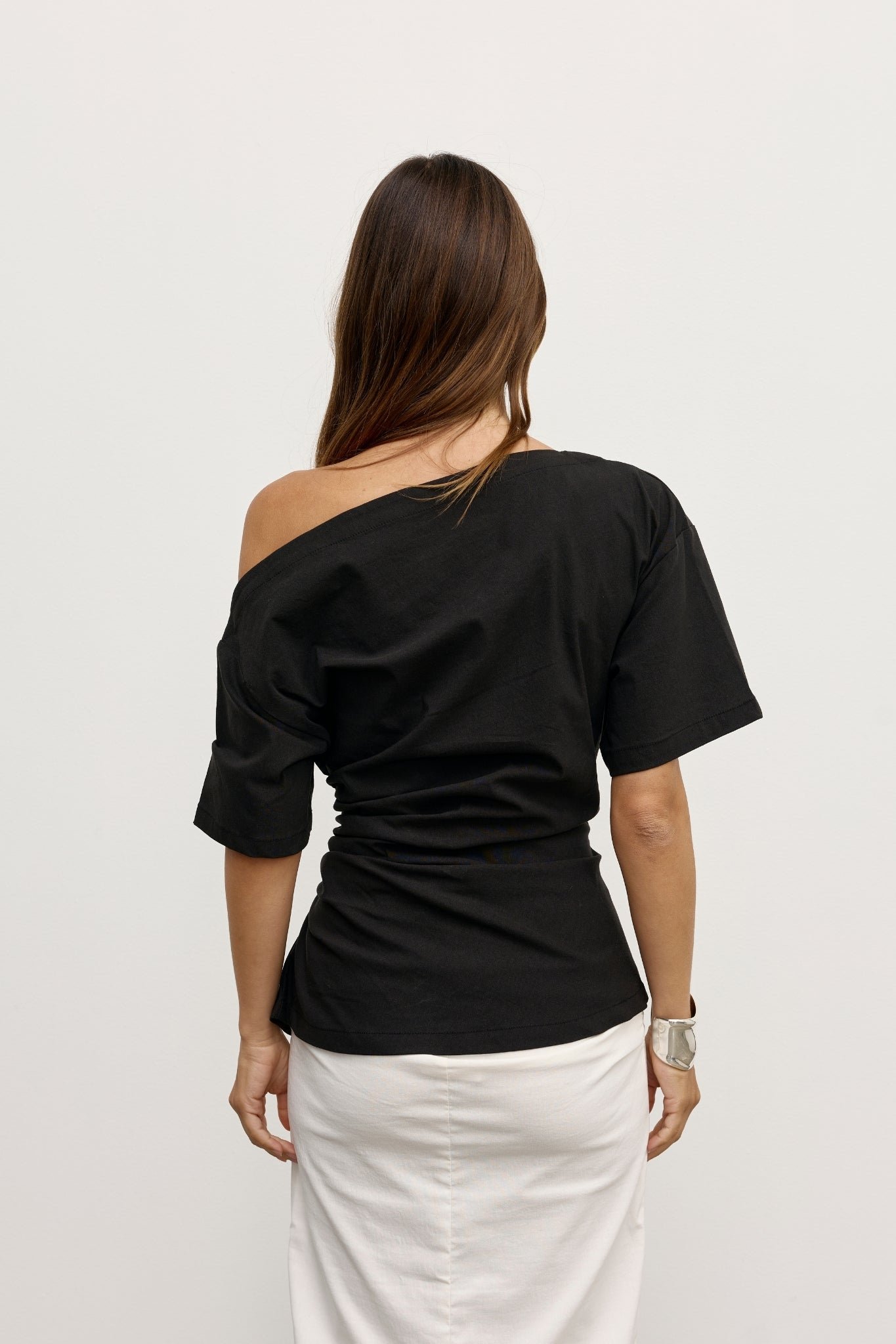 SUKI TOP - BLACK