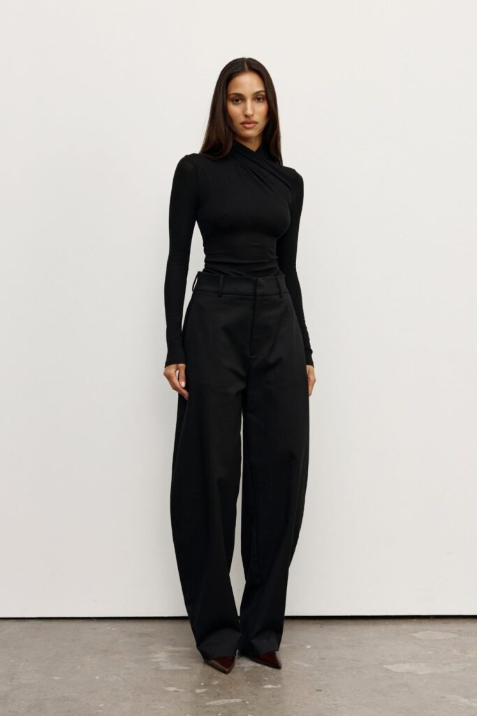 TONIA TOP - BLACK